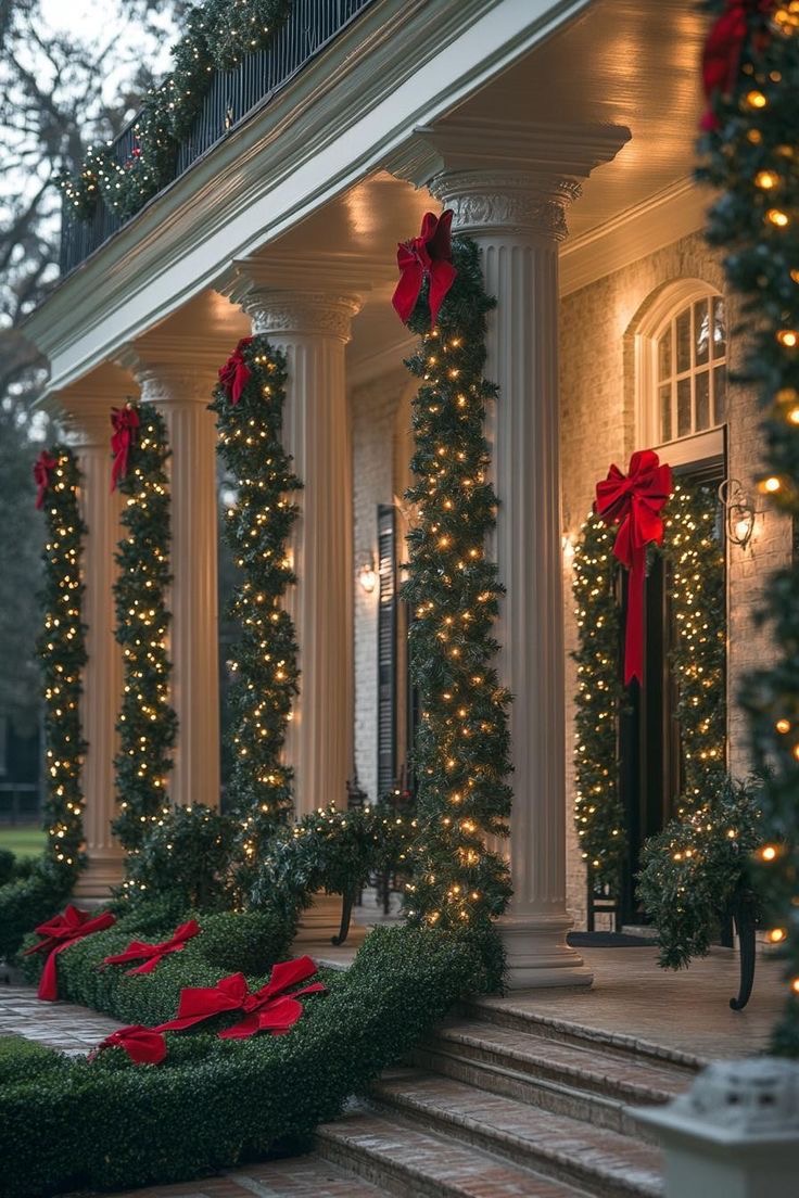 Illuminated columns