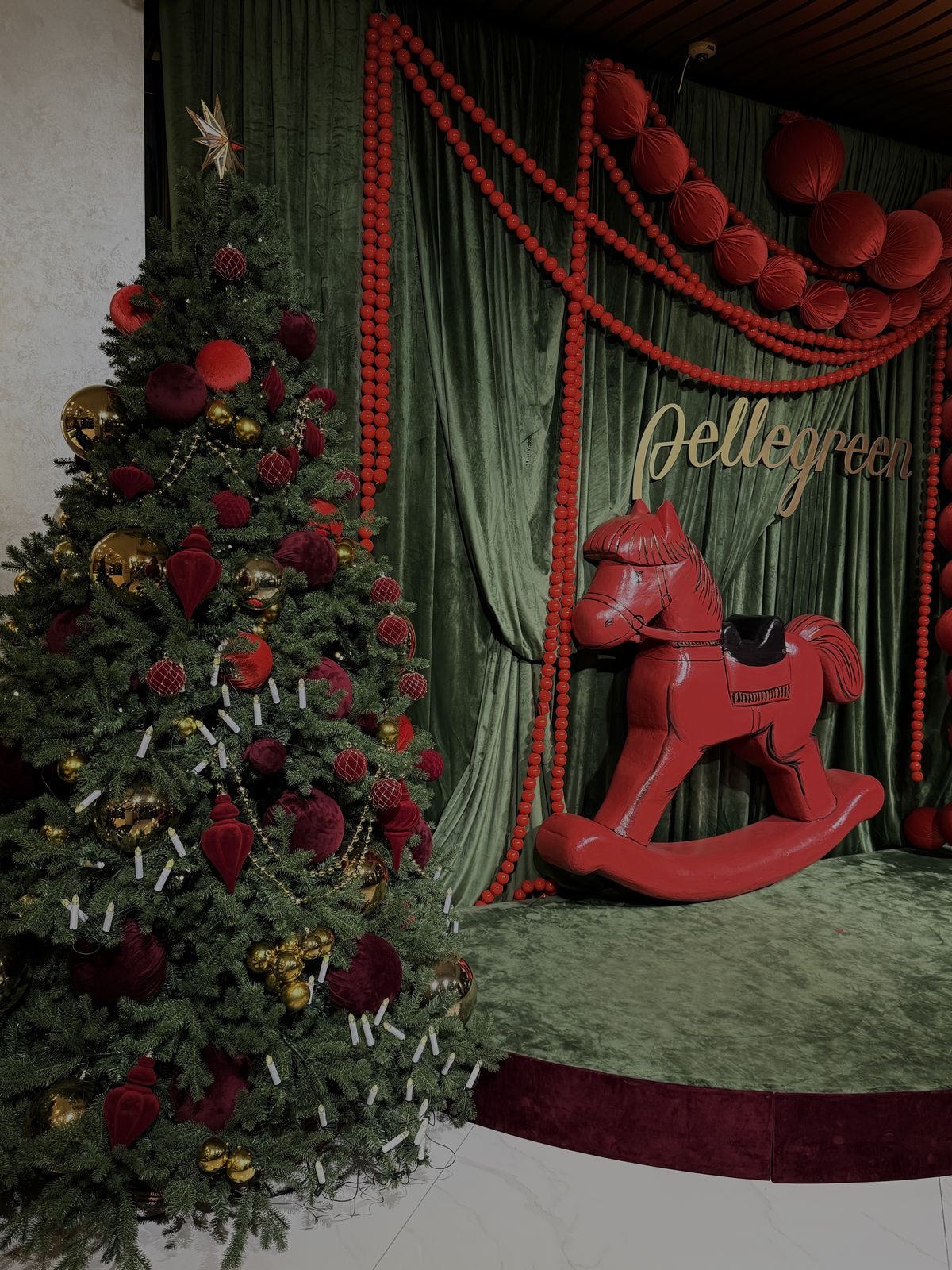 Velvet stage